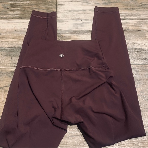 🆕 lululemon leggings size 2! Soooo soft 😍 - Picture 3 of 5